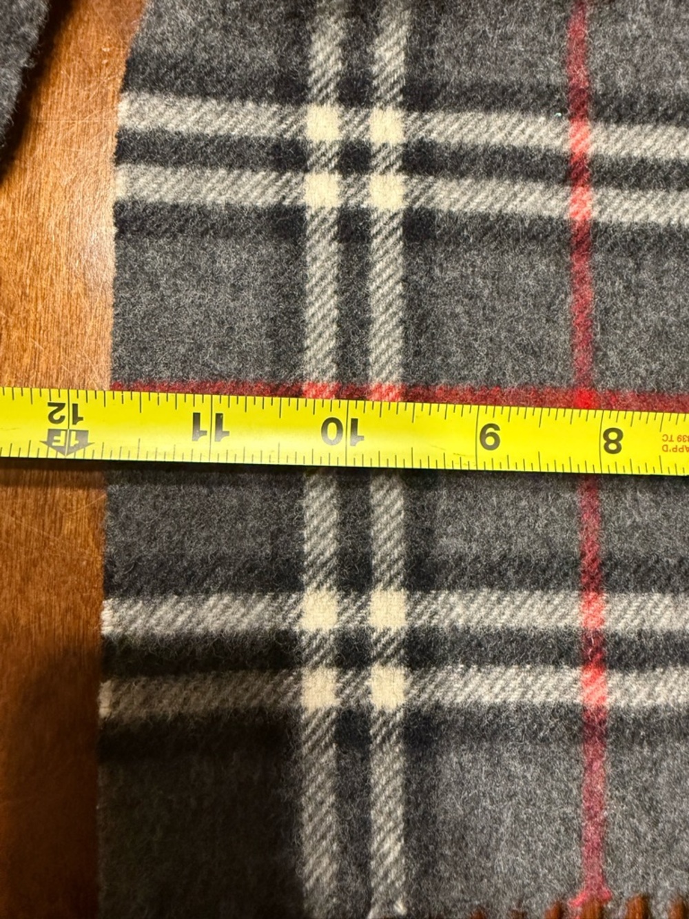 Vintage Burberry Genuine Nova Check Charcoal Grey 100% Lambs Wool Winter Scarf - Picture 3 of 4